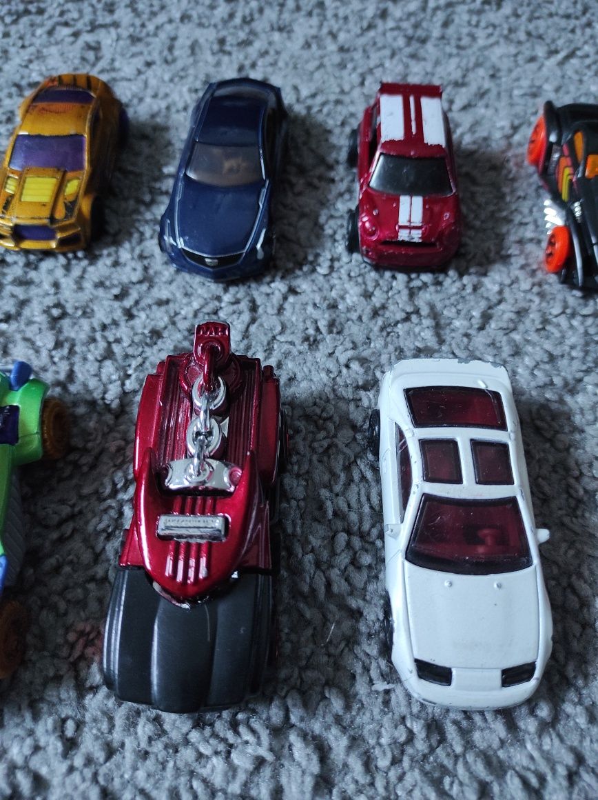 Hot wheels samochody resoraki zestaw Mattel