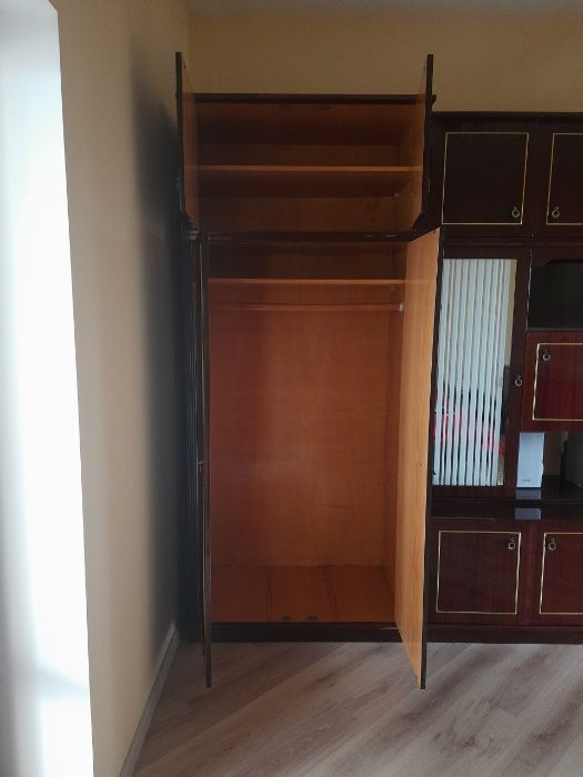 Стенка в гостинную, спальню