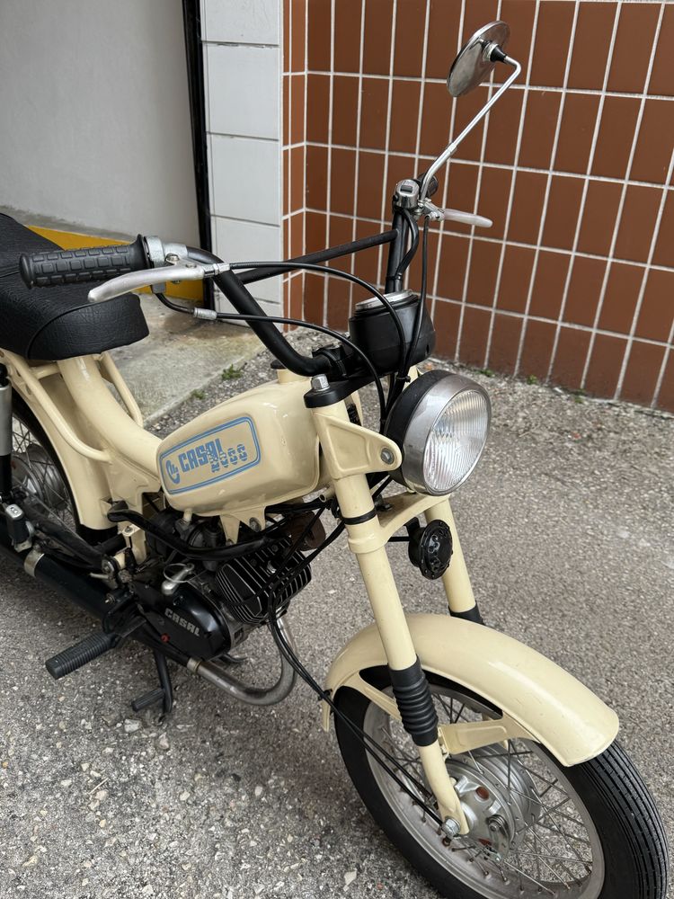 Motorizada Casal Boss 83