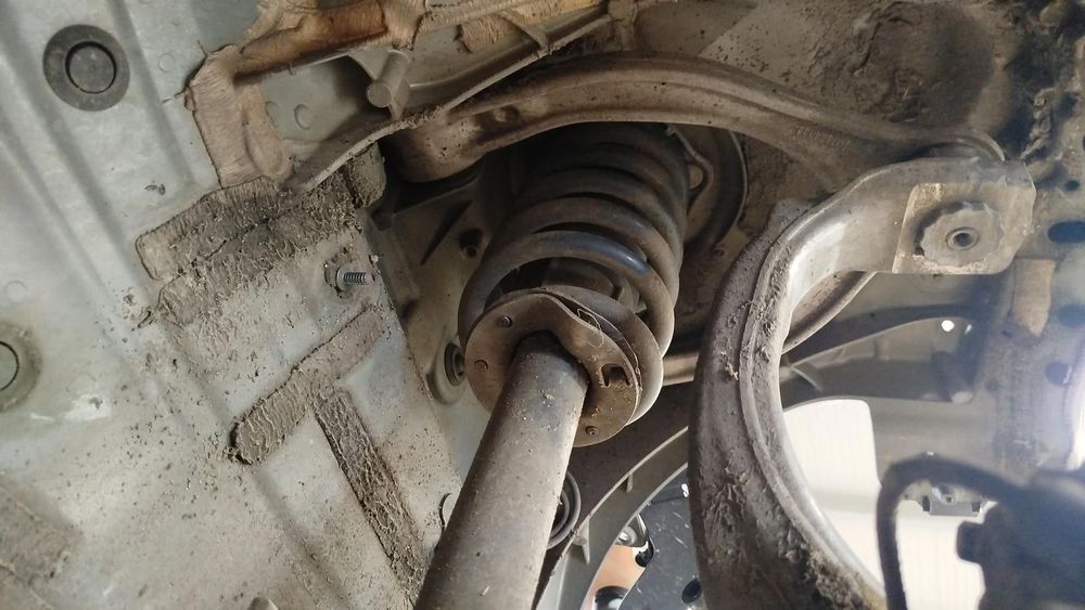 Amortecedor frente direito MERCEDES-BENZ Classe C Carrinha (S205)