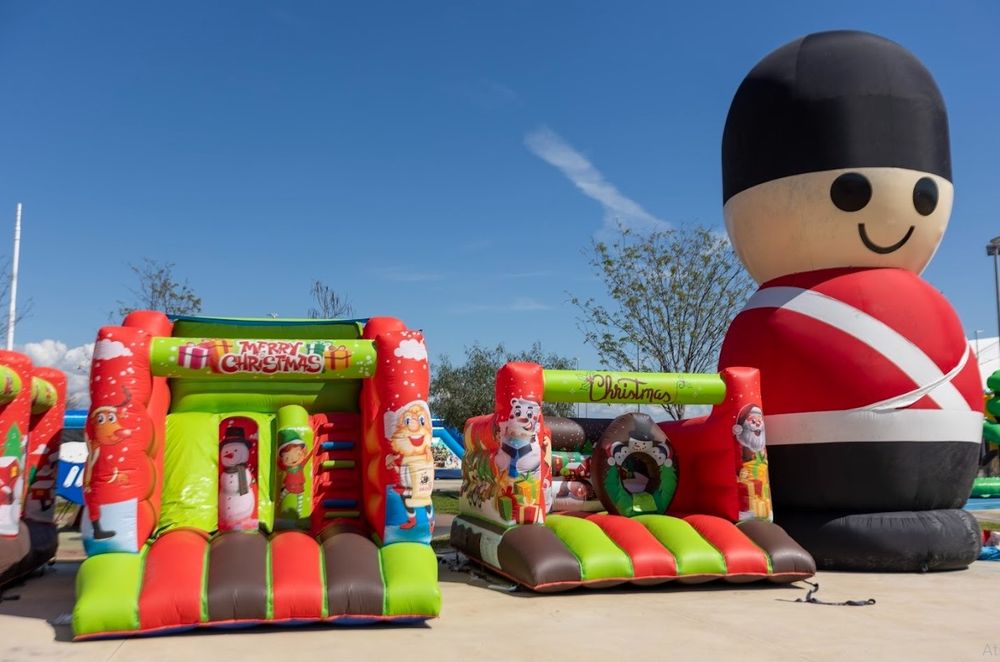 Insufláveis temáticos Natal para eventos