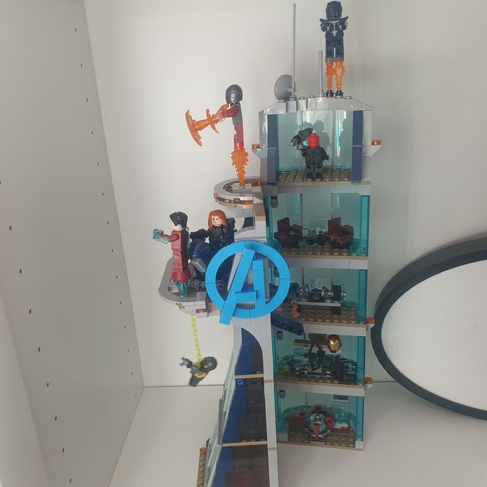 Sprzedam Lego Avengers 76166 Kompletny 7 Figurek