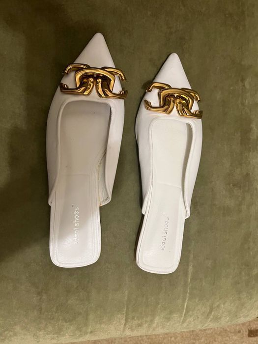 Жіночі шлепки у відсінному стані