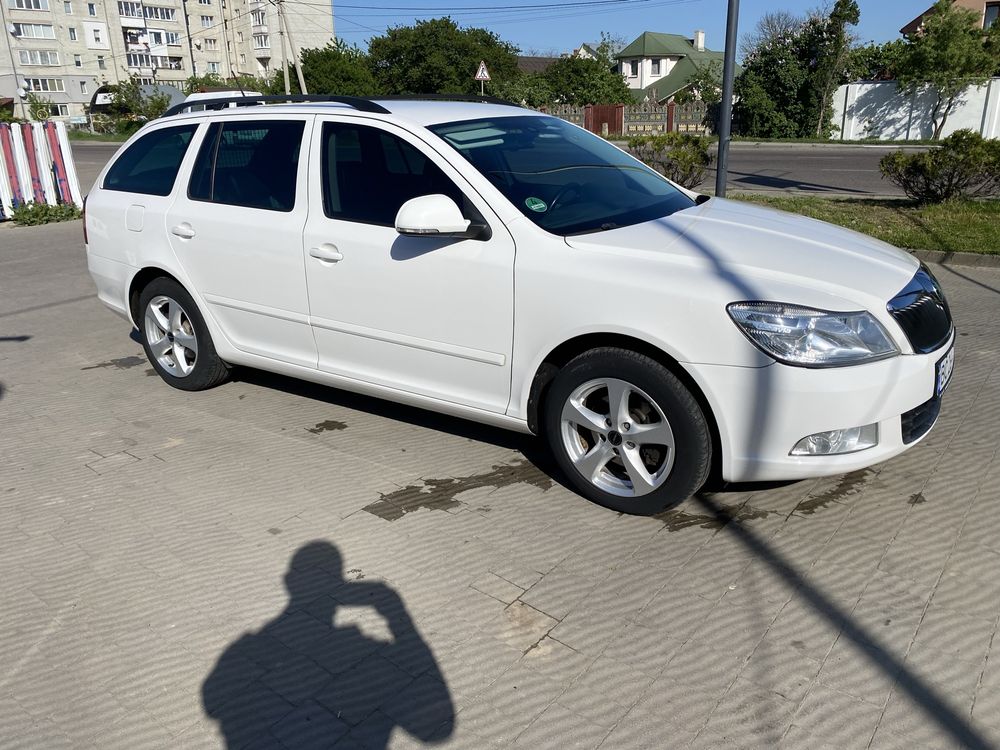 Шкода октавія 2.0TDI DSG-6