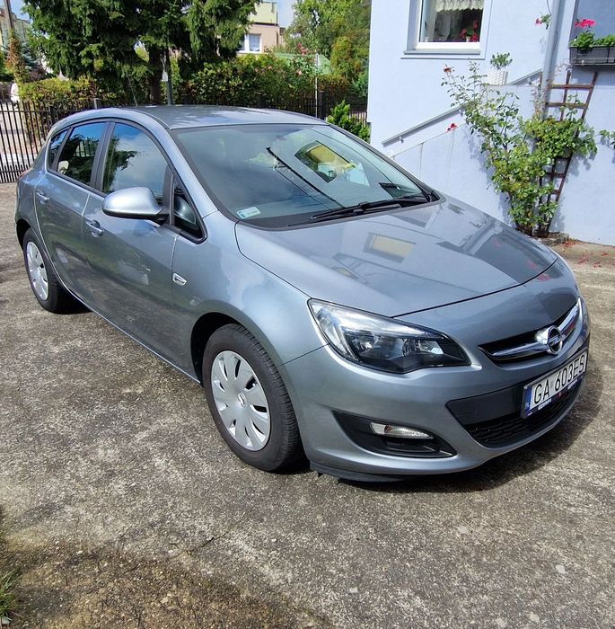 Opel Astra Opel Astra J Hatchback 1.4 Turbo 120KM | 2014 | Serwis ASO