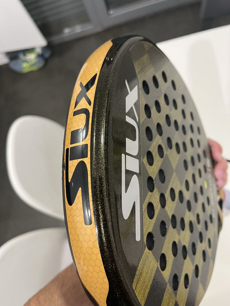 Raquete padel Siux ST4 como nova