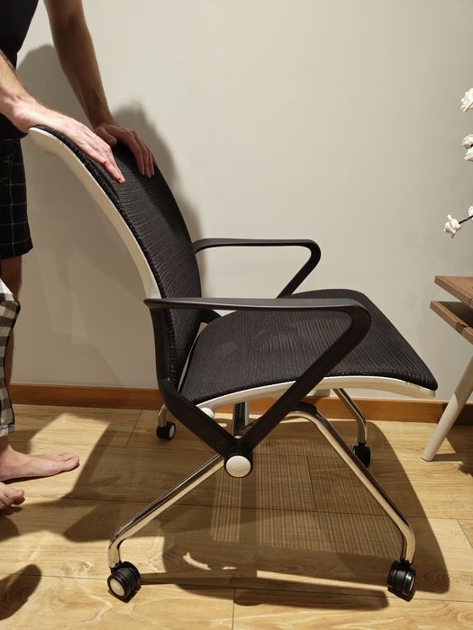 Cadeira ultra leve com inclinação horizontal