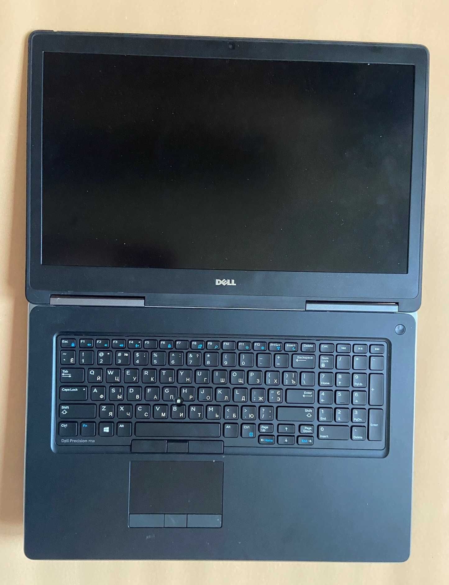 Корпус Dell Precision 7710 poзбиpaю