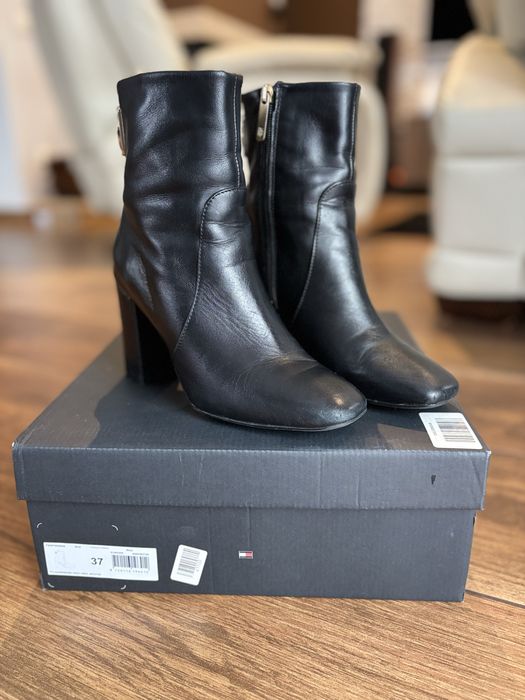 Skórzane botki Tommy Hilfiger, czarne, rozmiar 37