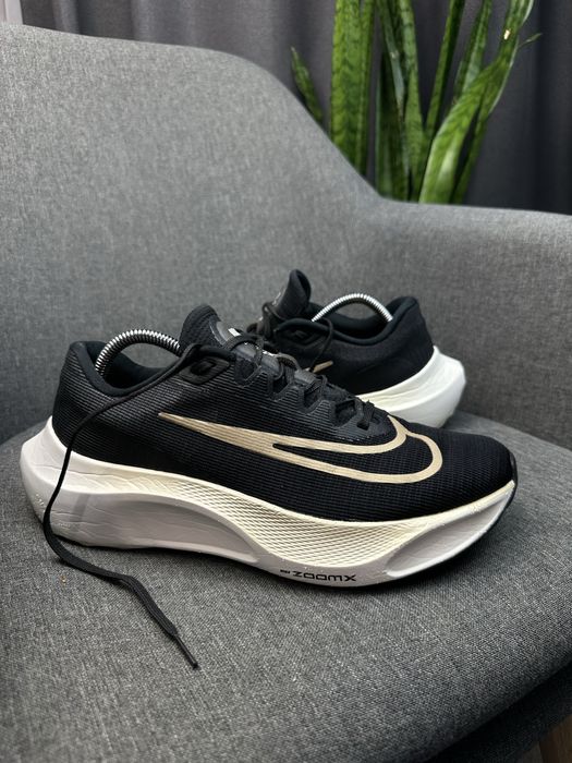Оригінальні кросівки nike zoom fly 5 road running shoes black