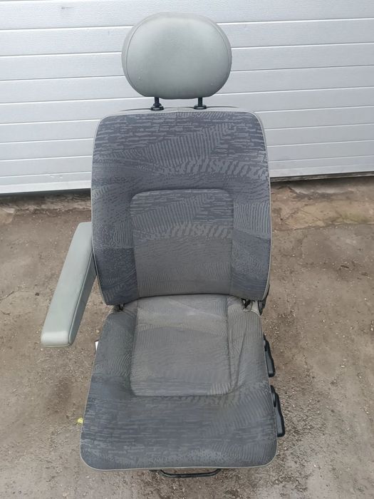 FOTEL KIEROWCY LEWY PRZÓD PRZEDNI RENAULT MASTER II MOVANO