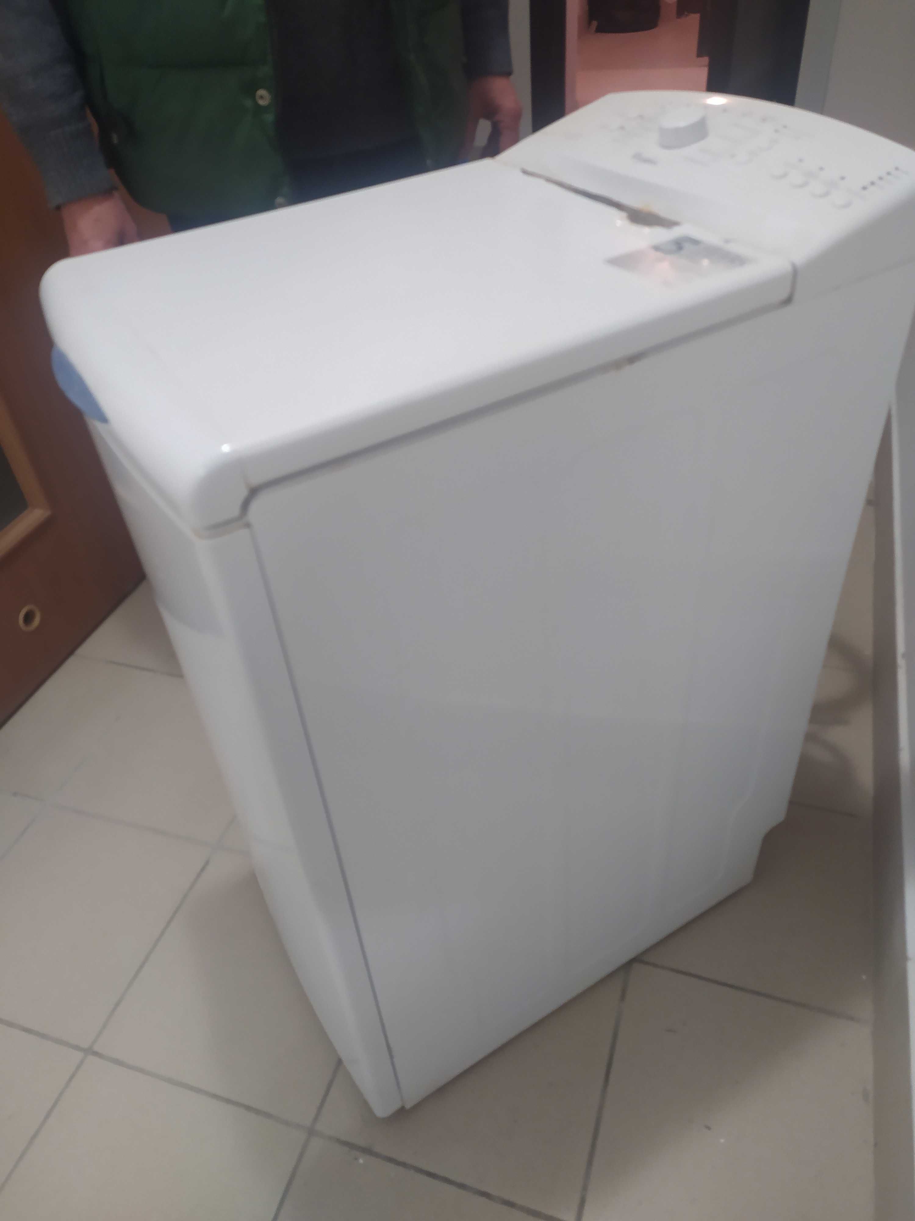 Стиральная машина Whirlpool AWE 60110 Неробоча