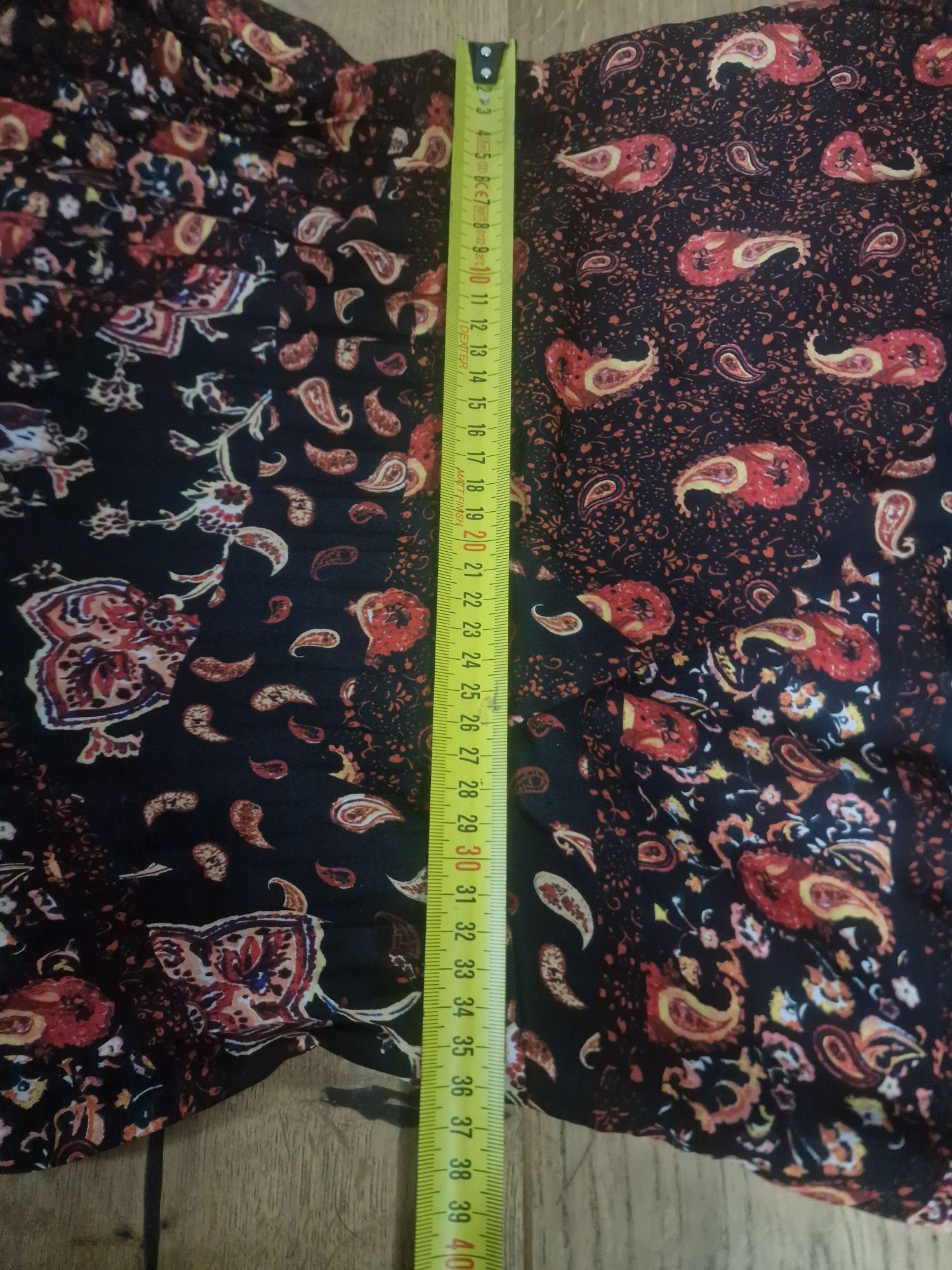 Piękna plisowana zwiewna sukienka maxi z wzorem paisley