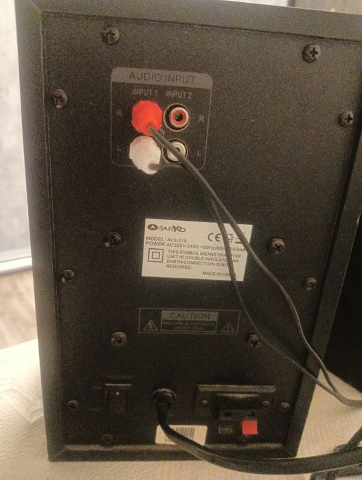 Колонки Sanyo дерево