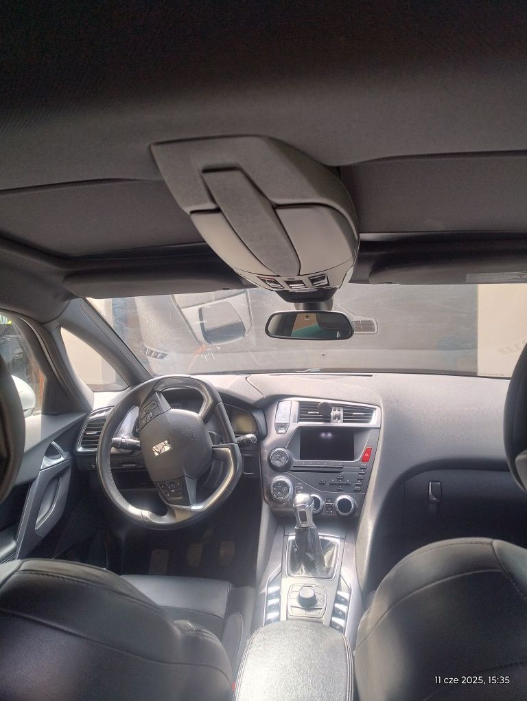 Citroen DS5 w bardzo dobrym stanie.