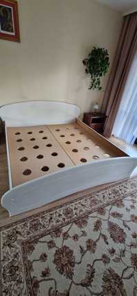 Drewniane łóżko 180 x 200