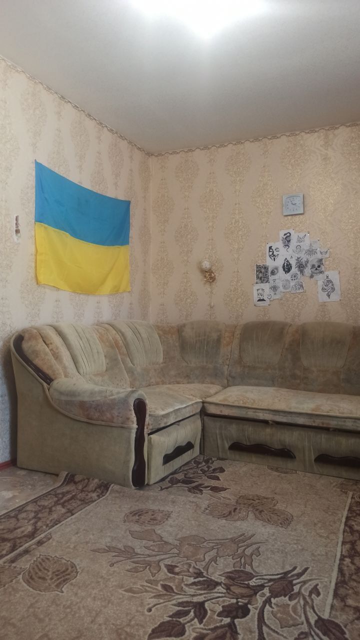 Продам диван угловий