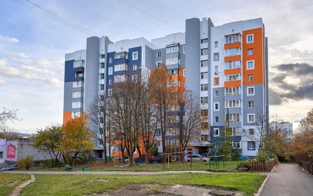 Продаж, 3 кімнатна, чешка, вул. Б Хмельницького