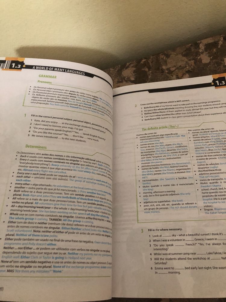 Caderno de atividades/ livro de fichas ingles 10 ano