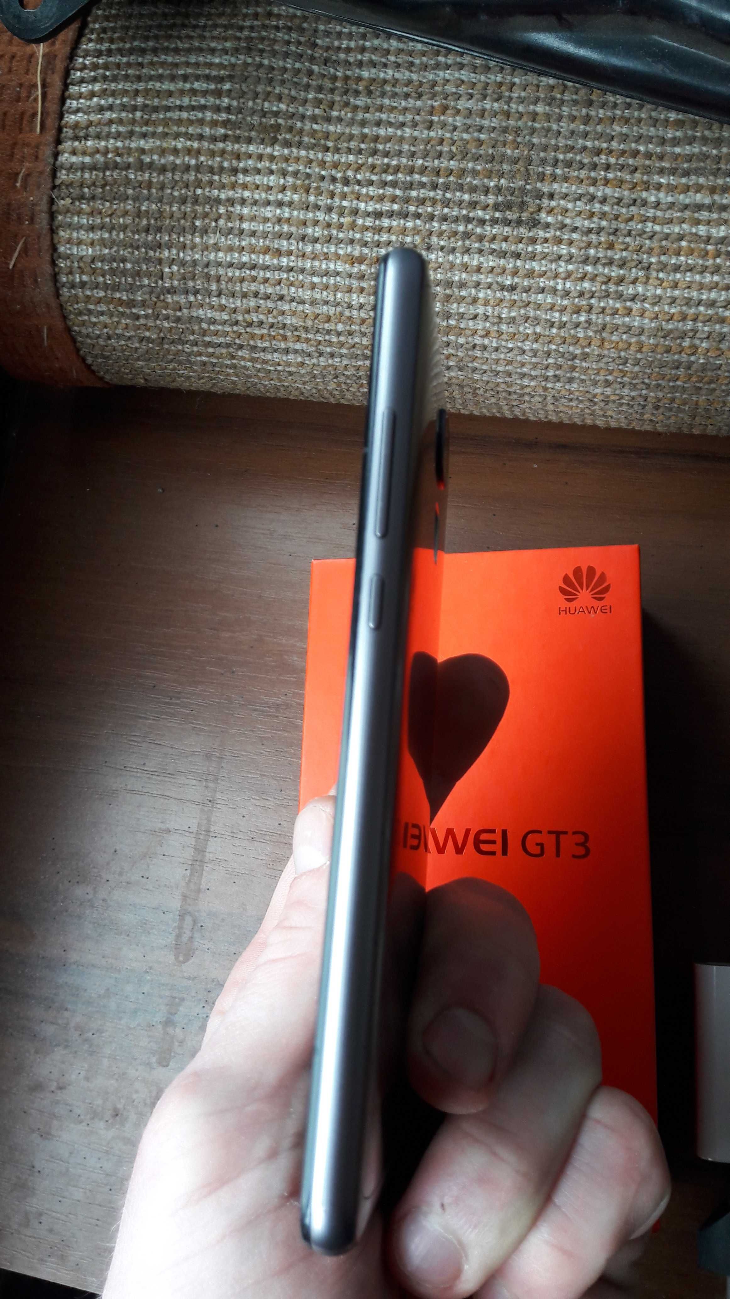 Телефон Huawei GT3