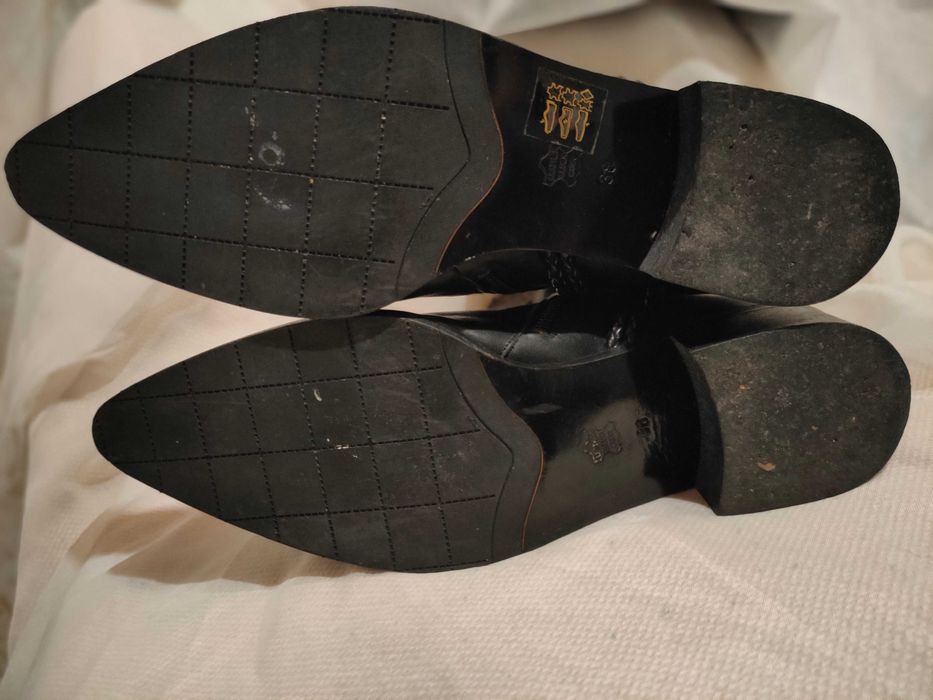 Черные кожаные женские ботильоны, размер 38
