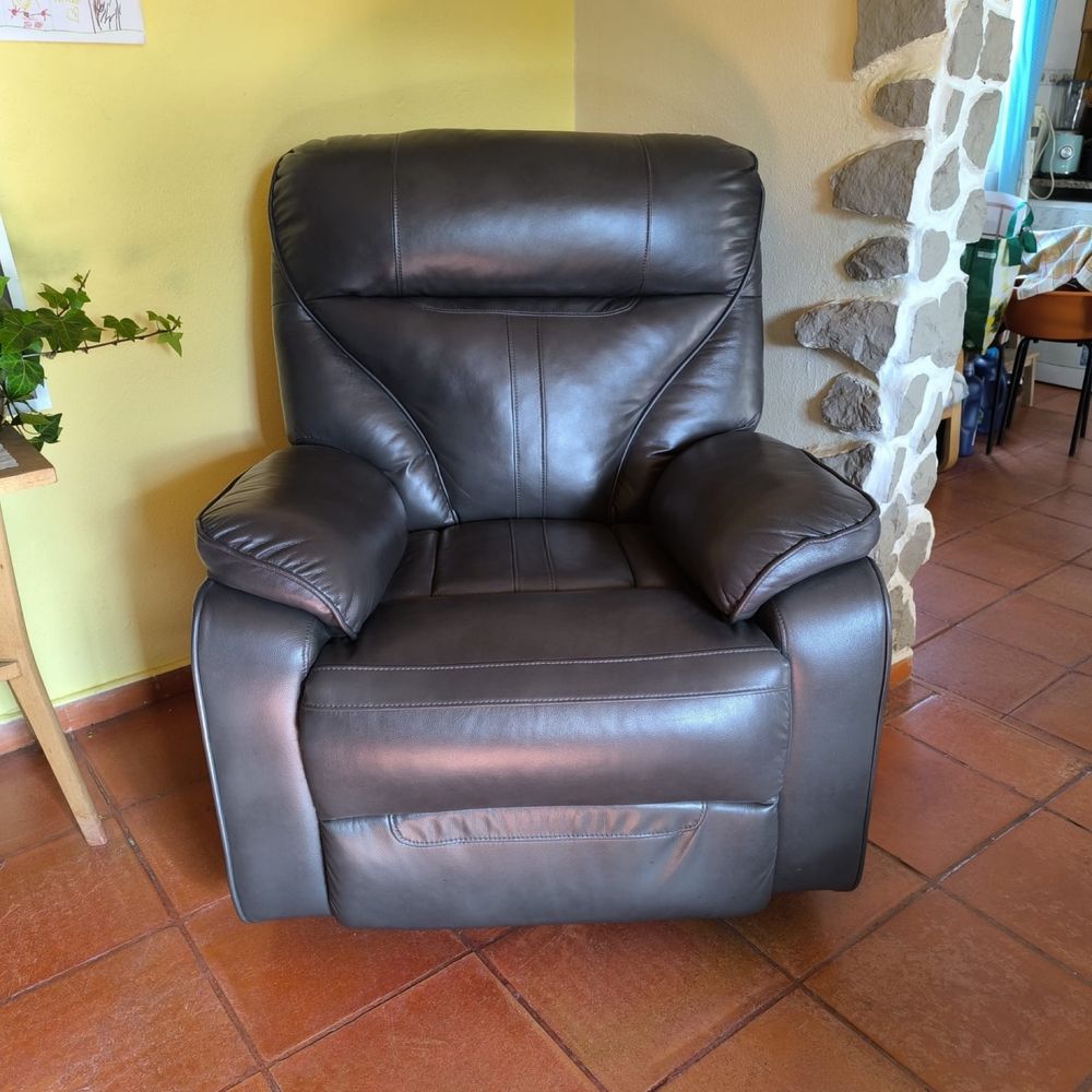Cadeirão Reclinável Confortável – Excelente Estado!