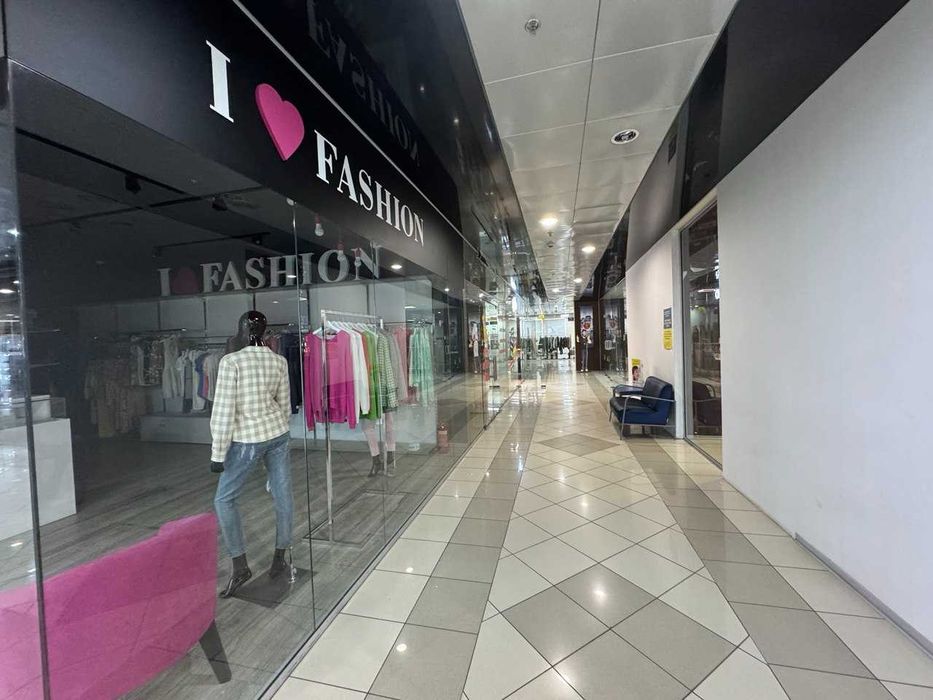 ТЦ Олімпійський 61,3 м.кв комерційне призначення