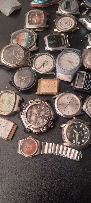 Zestaw zegarków 24 szt.