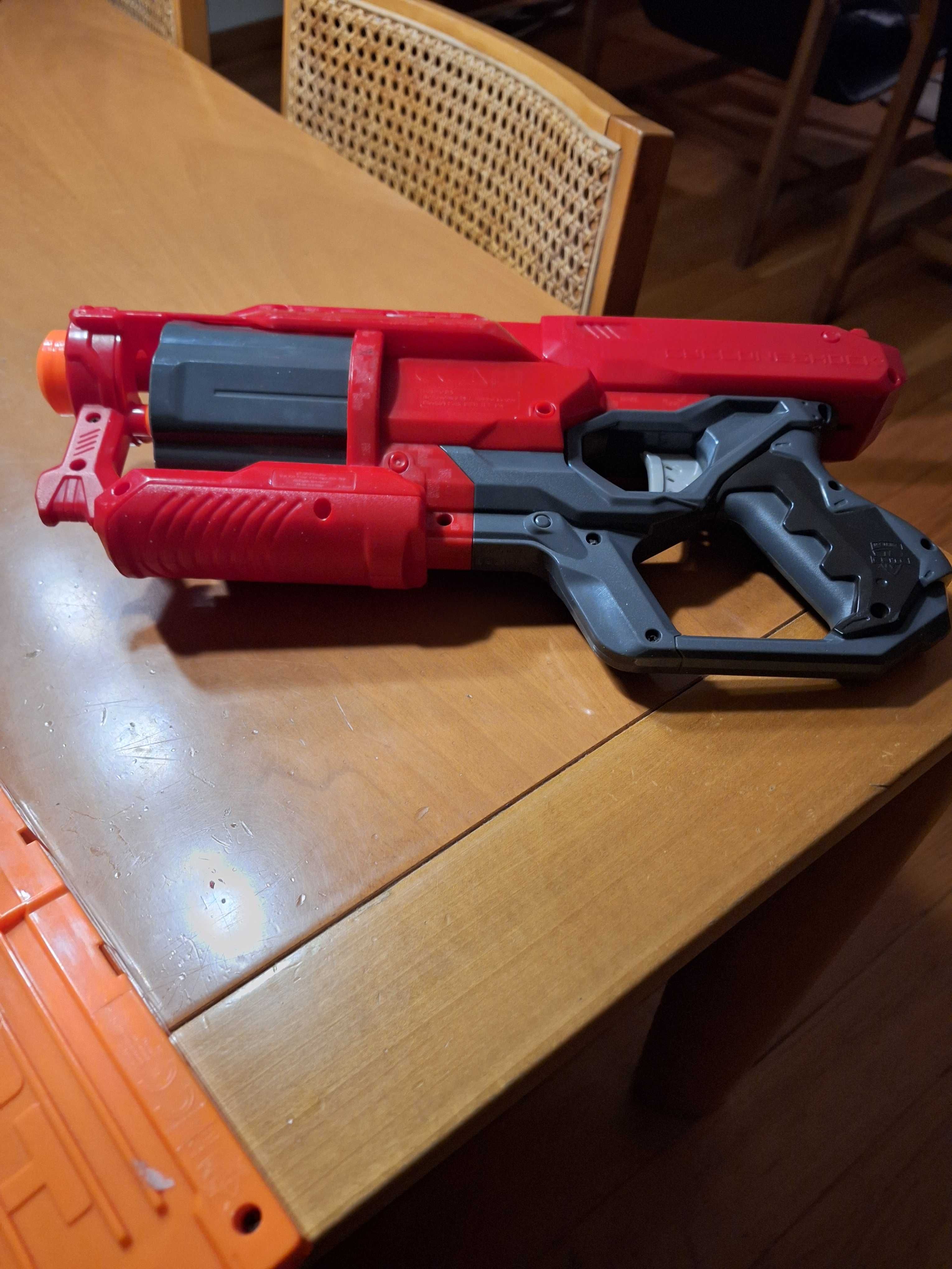 Vendo 3 nerf, muito bom estado