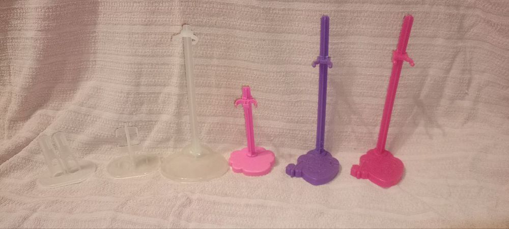 Подставки для кукол Барби Монстер хай Эвер автер хай и других