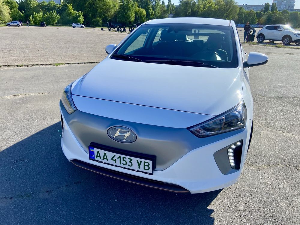 Продам Hyundai Ioniq electric 2018