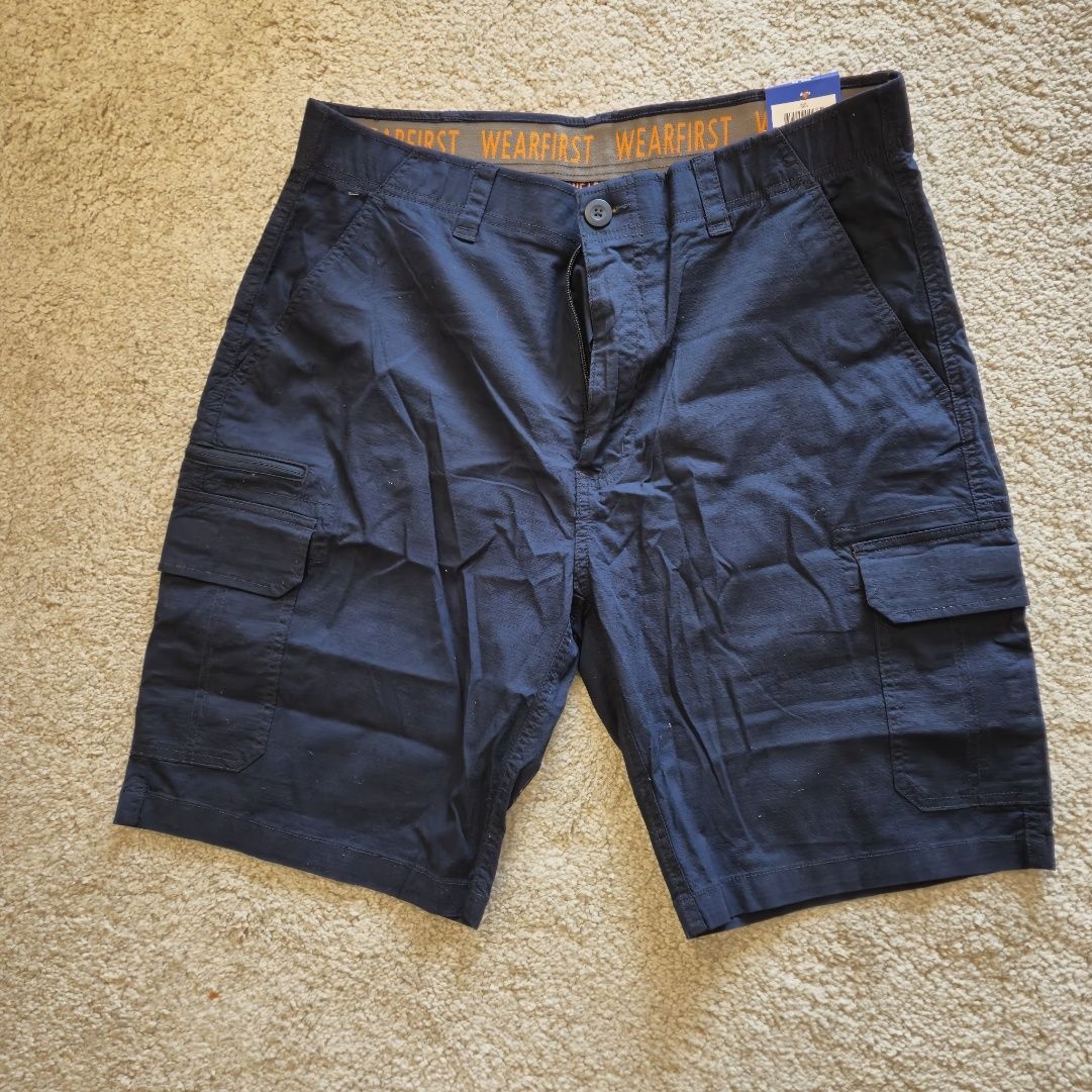 нові чоловічі шорти р.36 wearfirst