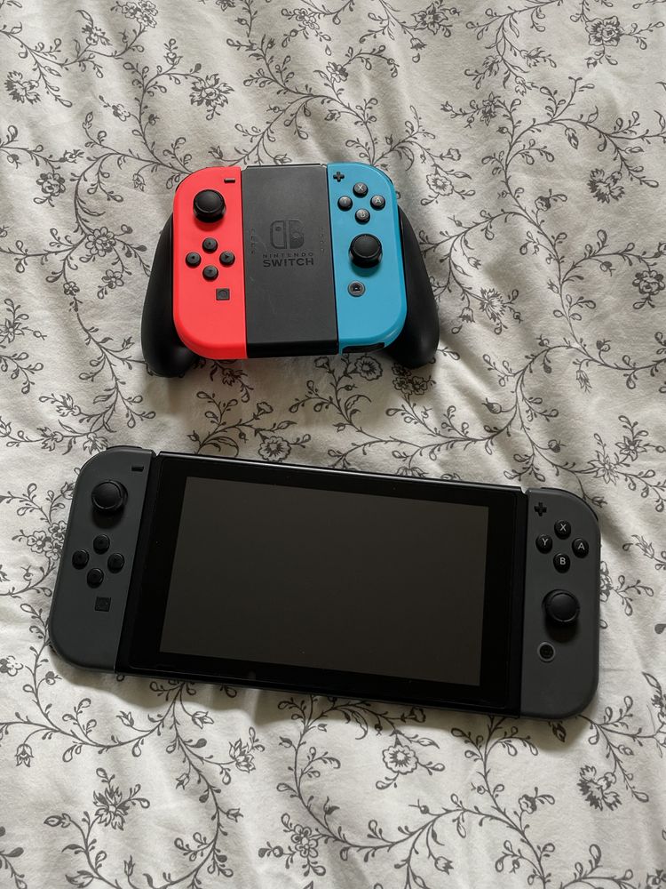 Konsola NINTENDO Switch + Joy-Con