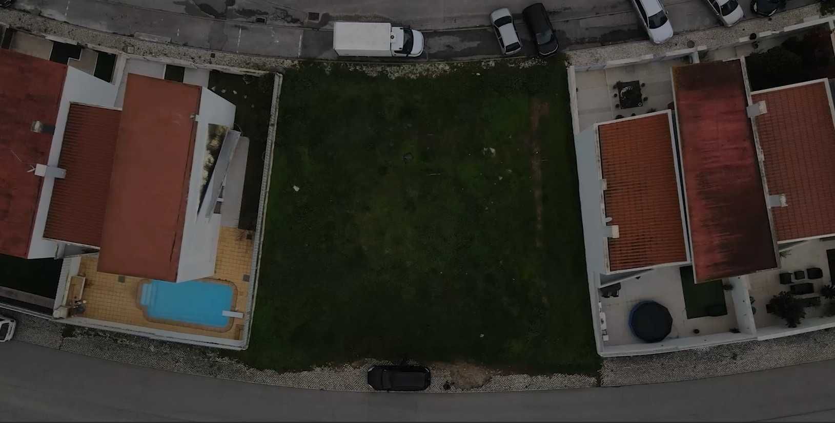 Terreno com 215 m2 Castelo (Sesimbra)