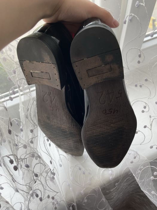 Чоловічі туфлі лакові