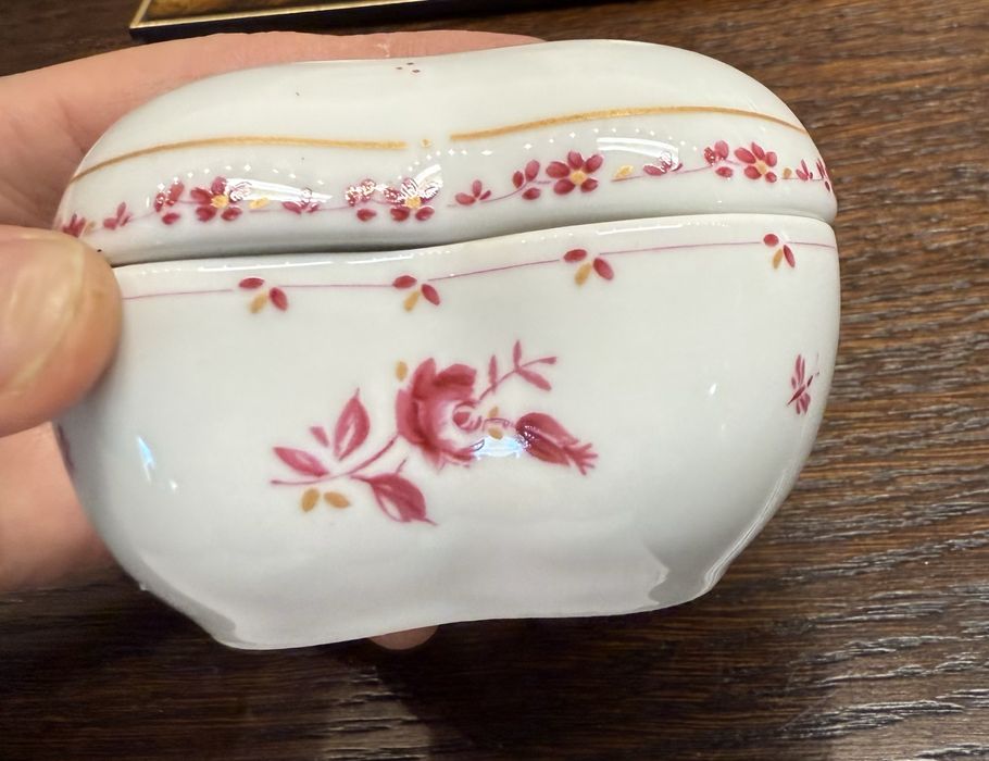 Porcelanowe serce puzdro szkatułka dekoracja na drobiazgi 1970