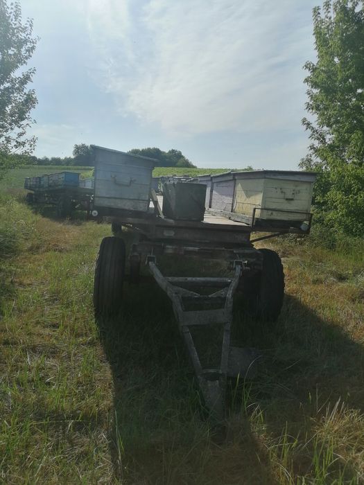 Продам два причіпи для пасіки