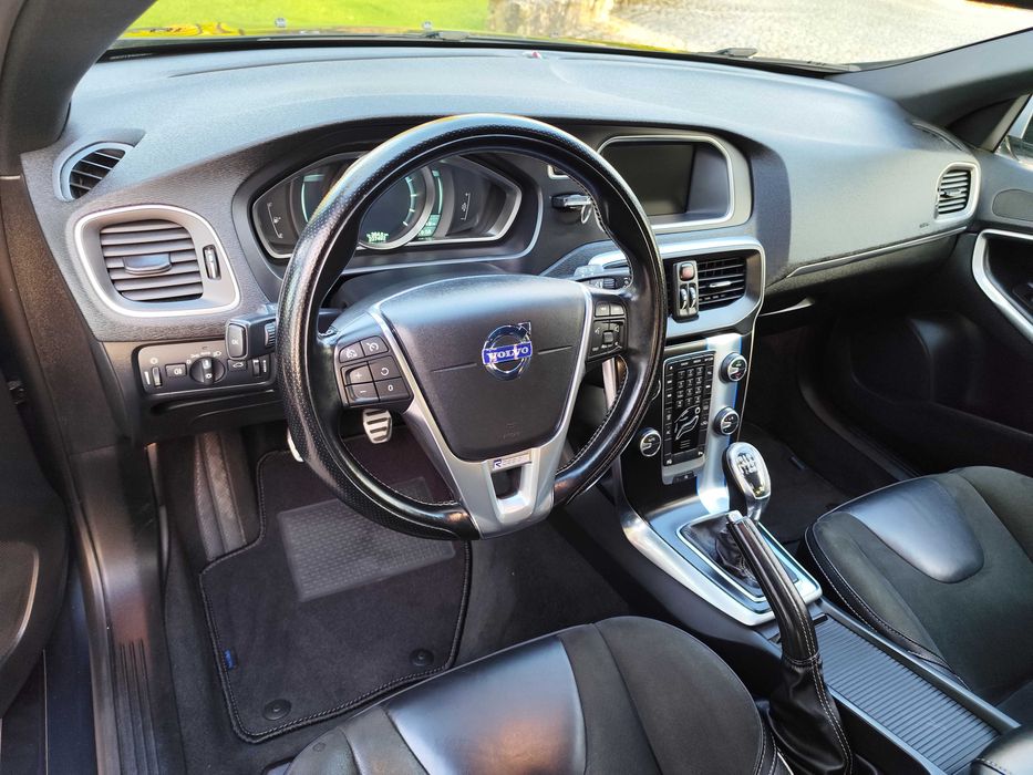Volvo V40 1.6 D R-Design - Revisão Feita - Aceito Retoma - Impecável