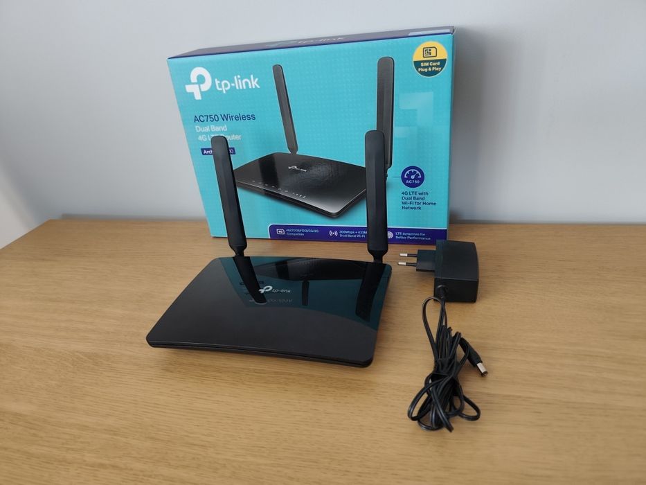 Router LTE TP-Link AC750 Archer MR200,na kartę SIM, stan bardzo dobry.