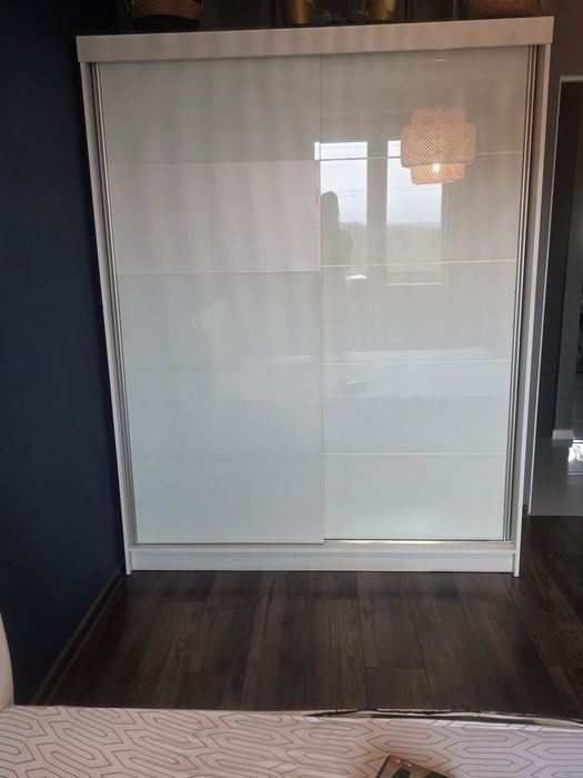 Szafa przesuwna biała