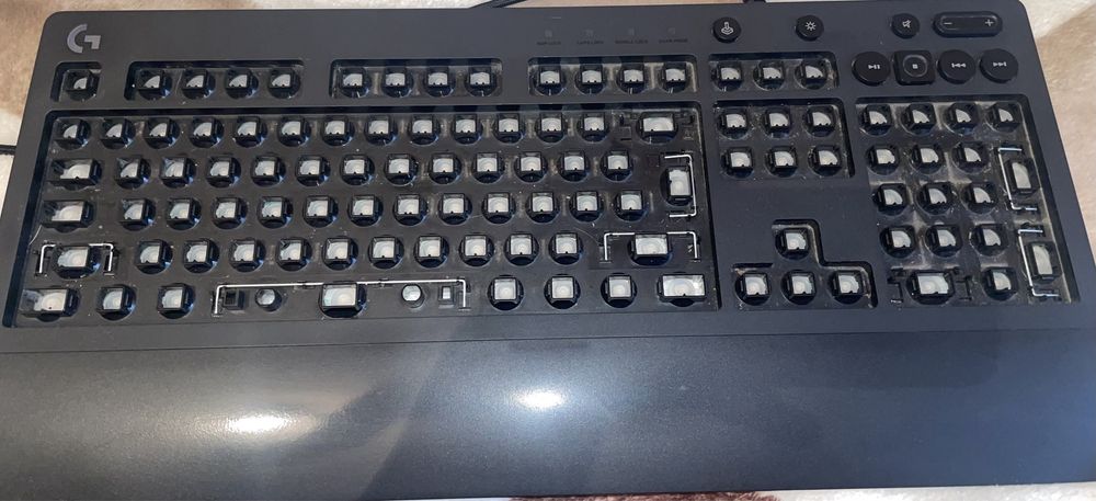 Клавіатура Logitech g213