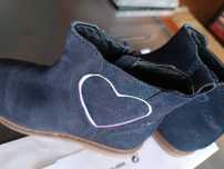 Bota  azul de criança