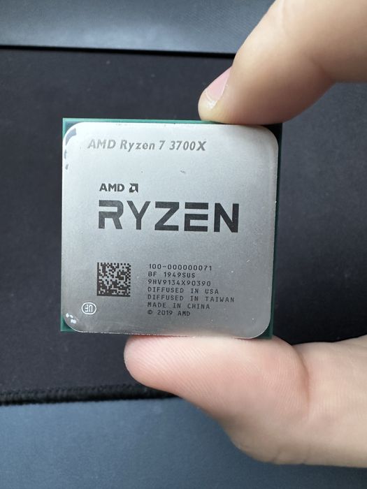 AMD Ryzen 7 3700x