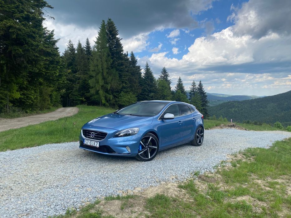 Volvo V40 II D2 2015