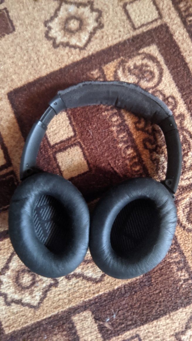 Продам bluetooth гарнитуру Bose QuietComfort 35
