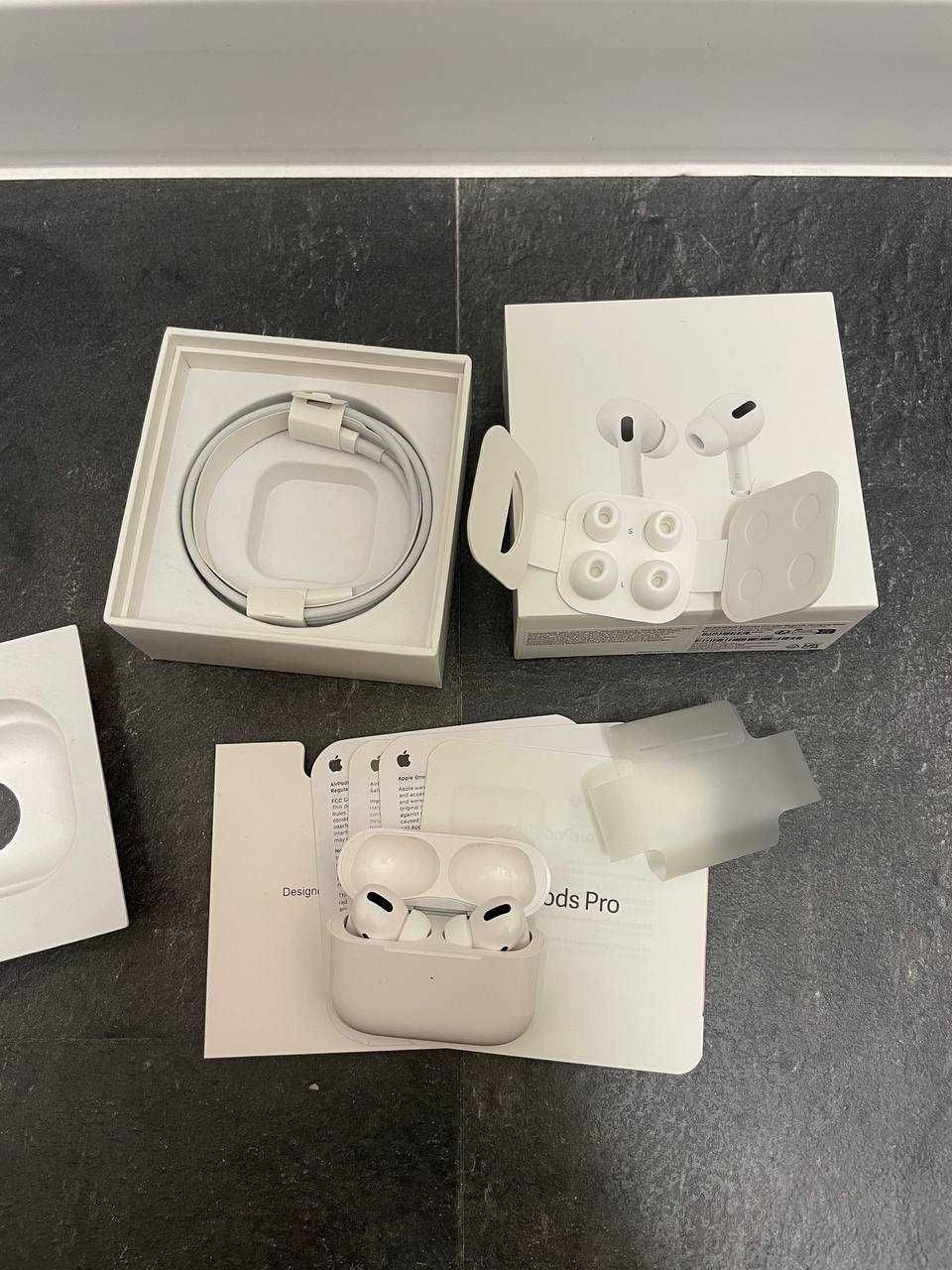 Продам Apple Airpods Pro