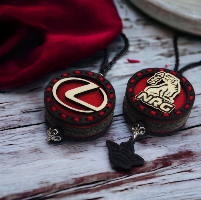 Дерев'яний авто ароматизатор, подарунок чоловіку,колезі, хлопцю