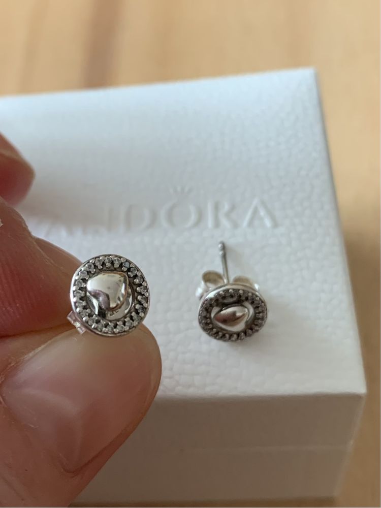 Kolczyki srebrne serce z aureolą Pandora