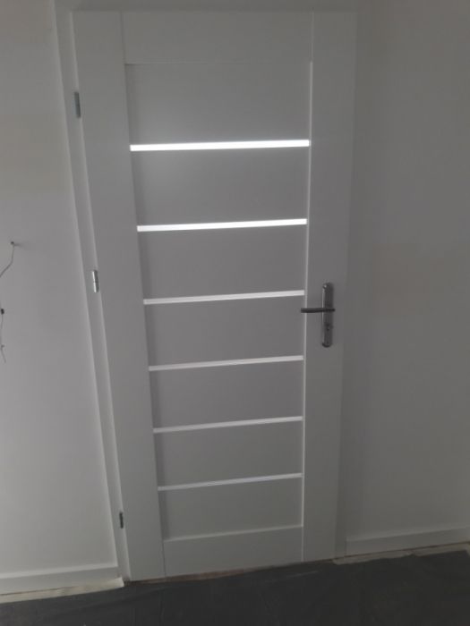 Drzwi wewnętrzne białe