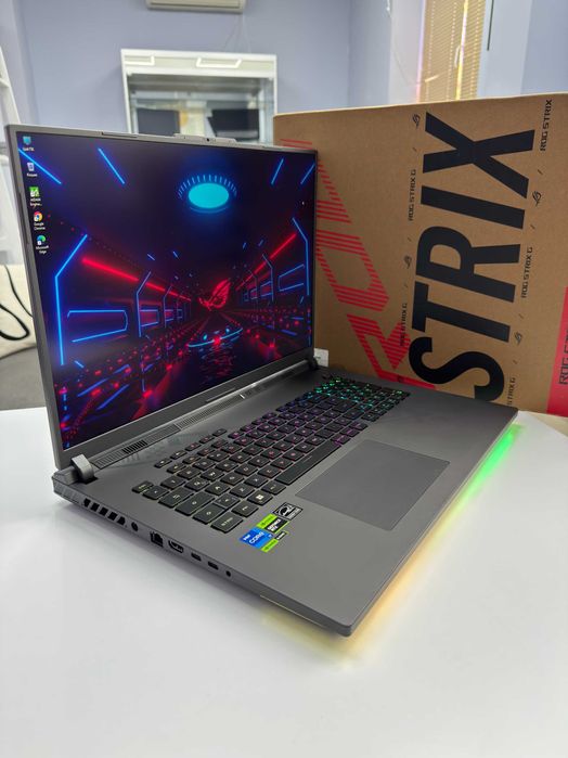 Asus Rog Strix 18" 165Hz i7-13650HX RTX 4060 8 Gb 140W 16Gb SSD 1 Tb